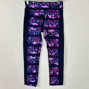 Nike Dri Fit Leggings Epic Lux Crop Capri Purple‎ Black Camo Printed Clash Knit